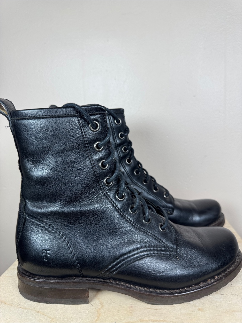 Frye Veronica Flex Combat Black Leather Lace-Up Women's Boots 6B